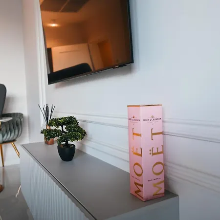 Apartment Luna Hanza Tower - Basen, Sauna & Szczecin